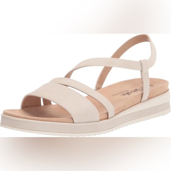 Life Stride Shoes - LifeStride Women's Zoe Sport Sandal in Bone, 10W